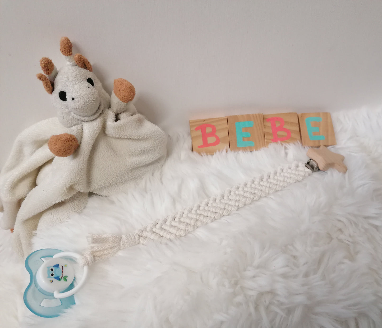 Attache-tétine "épi"